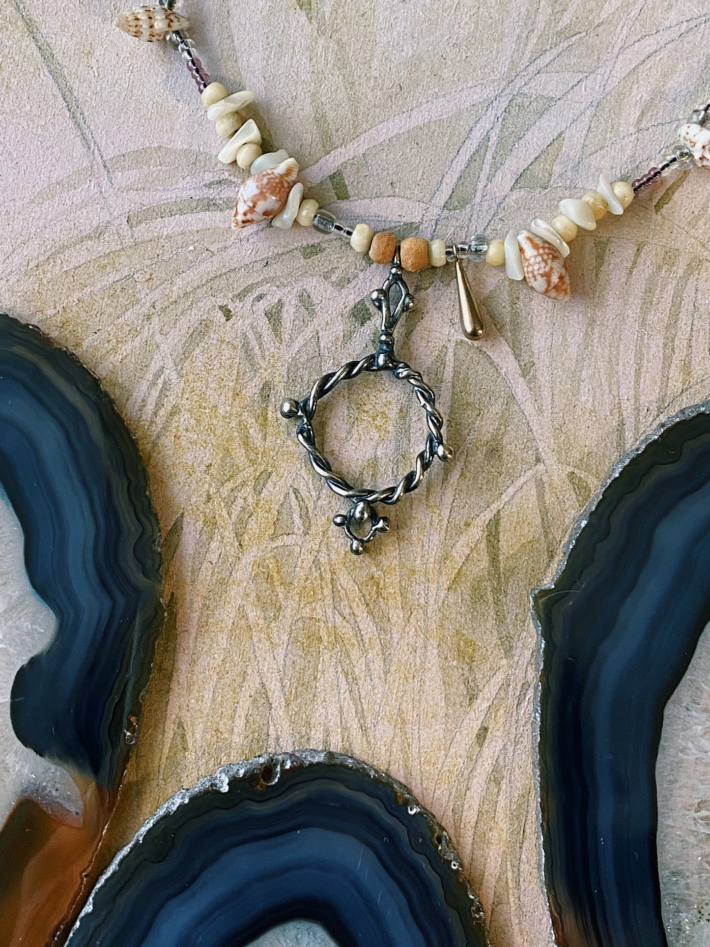 ꩜ volua ꩜ circle helix, lunes and droplet beaded necklace