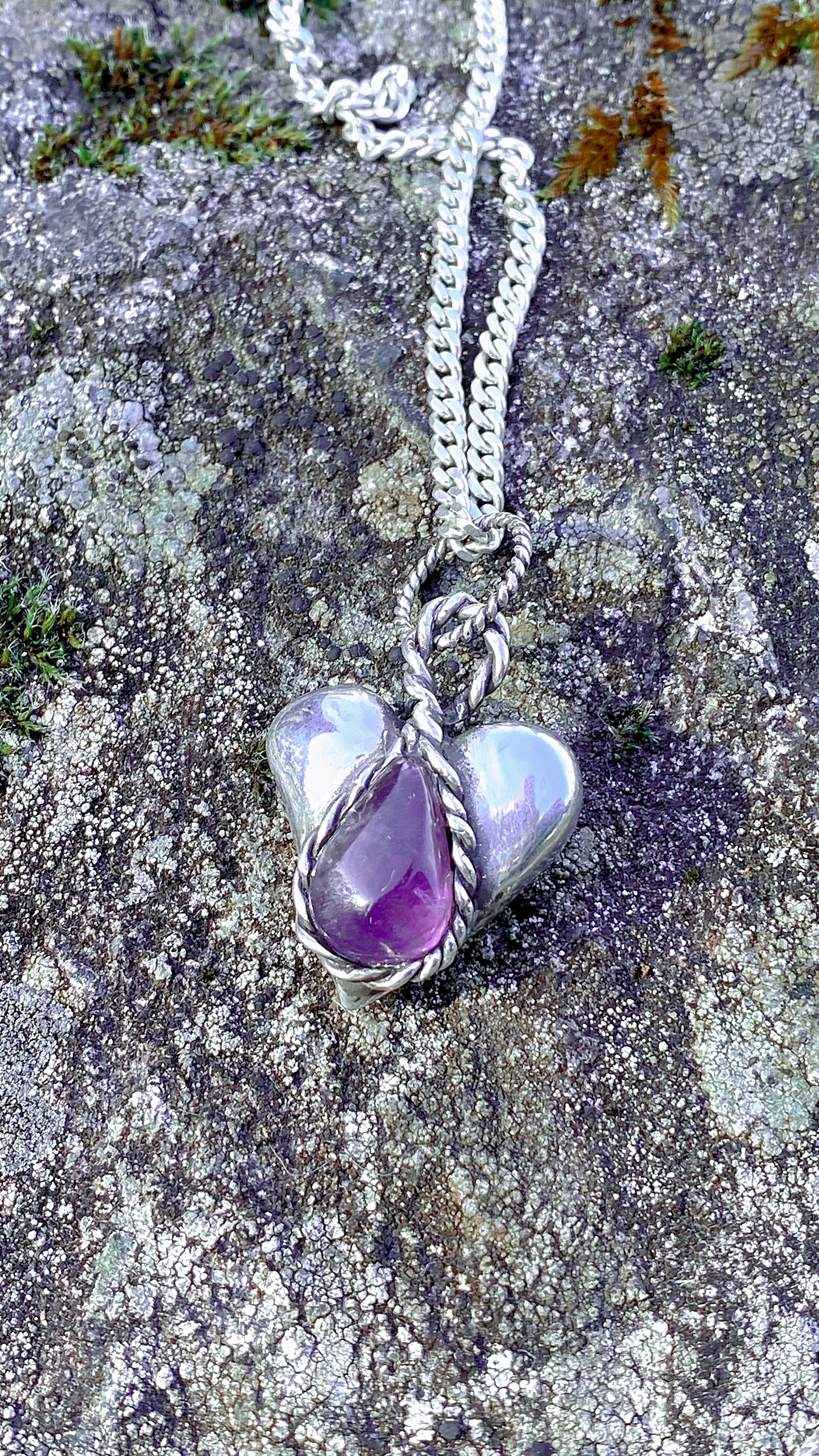 ꩜ volua ꩜ heavy amethyst heart