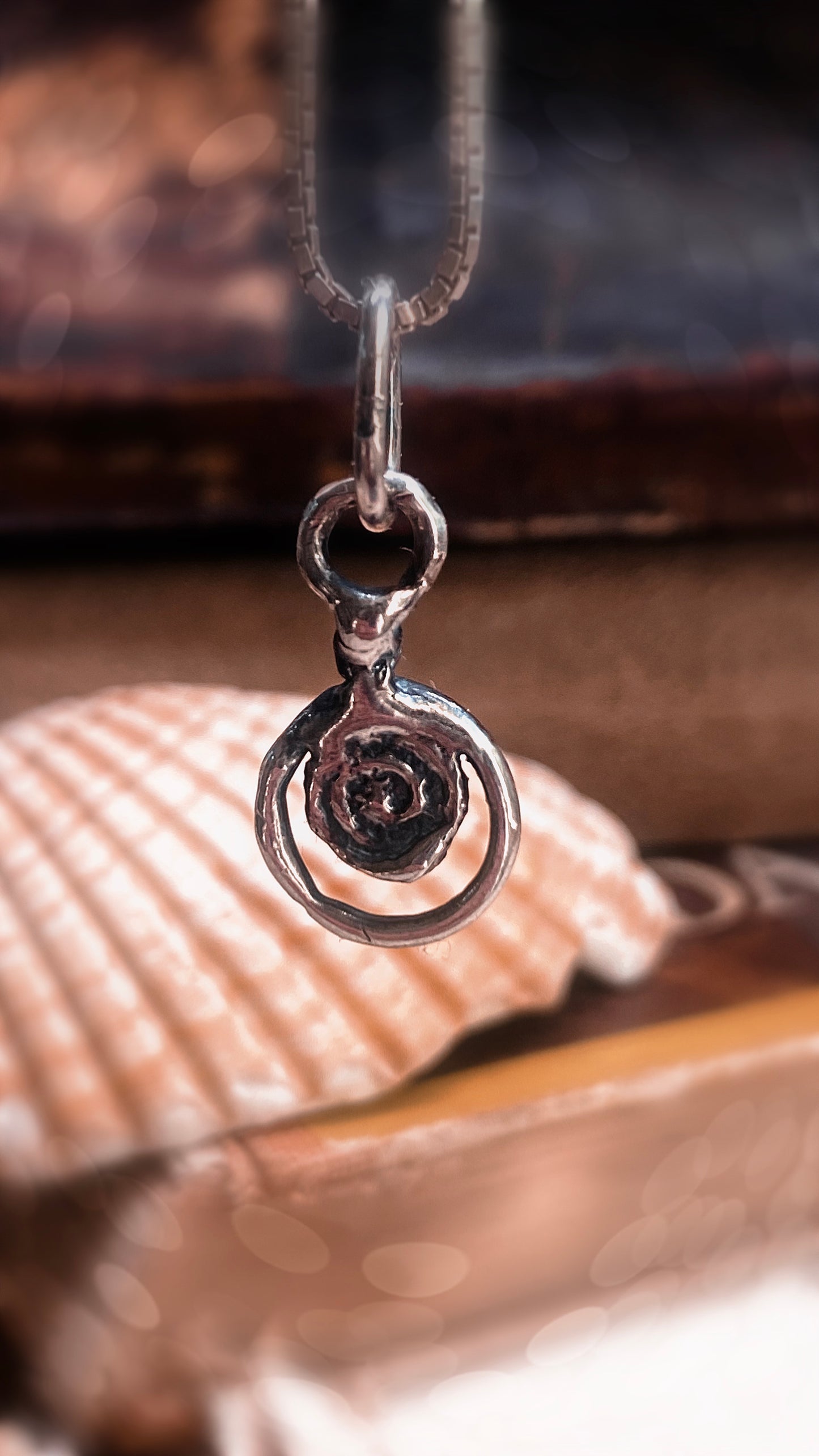 mini eye spiral on gem chakra gradient 𓅪 corvina 𓅪