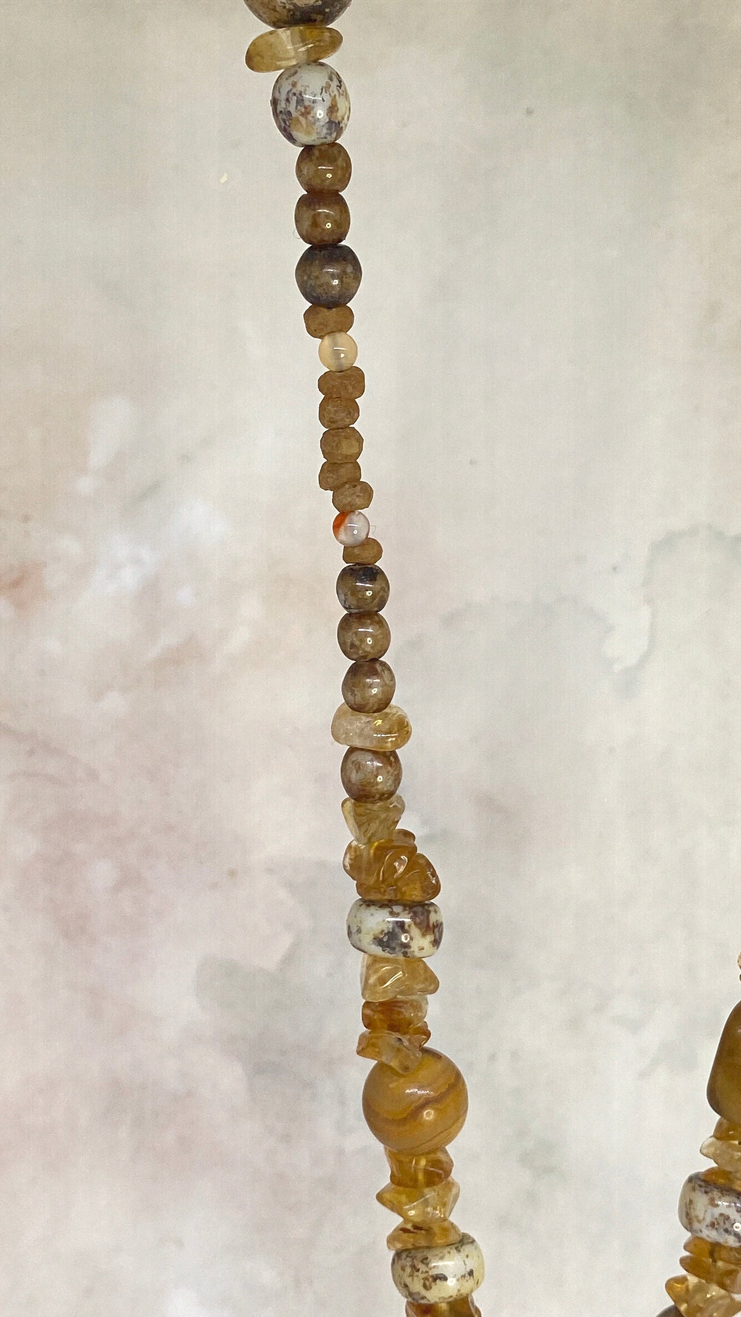 ꩜ volua ꩜ honey glow agate pendant on earthen love mineral strand