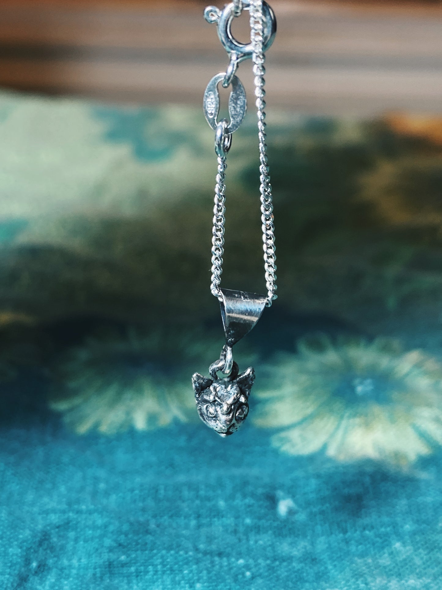 heart cat // tiny cat head charm
