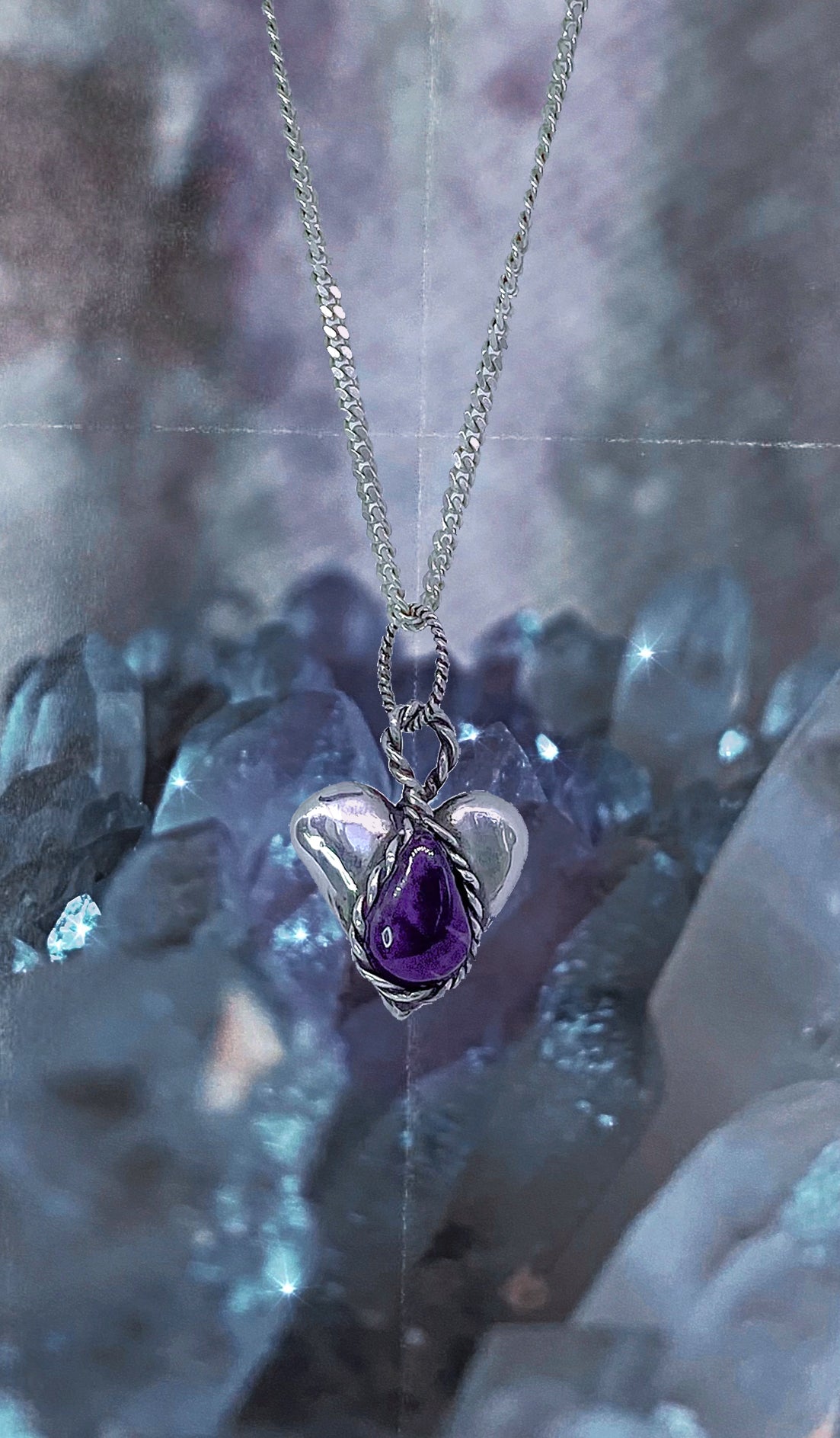 ꩜ volua ꩜ heavy amethyst heart