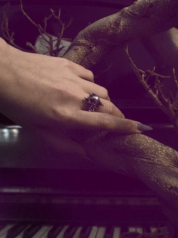 silver moon ring // létra