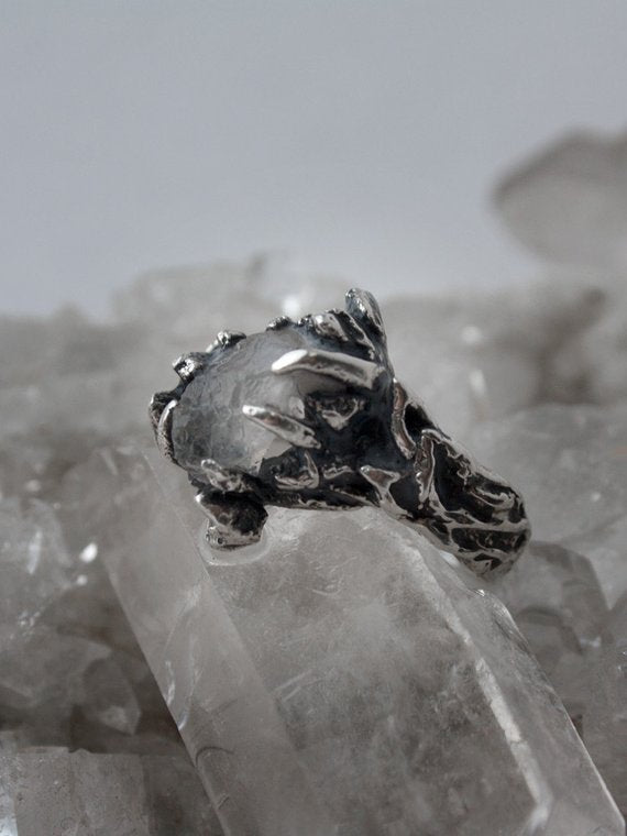 forest woodland silver ring // tjärn // raw quartz