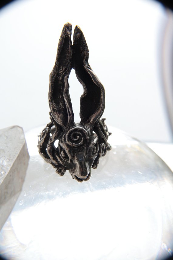 hare ring // 'whisperer'