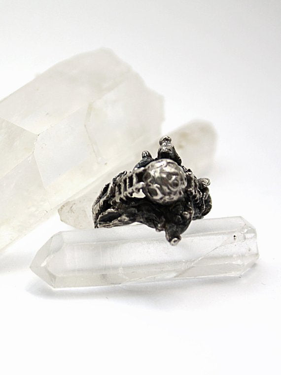 silver moon ring // létra