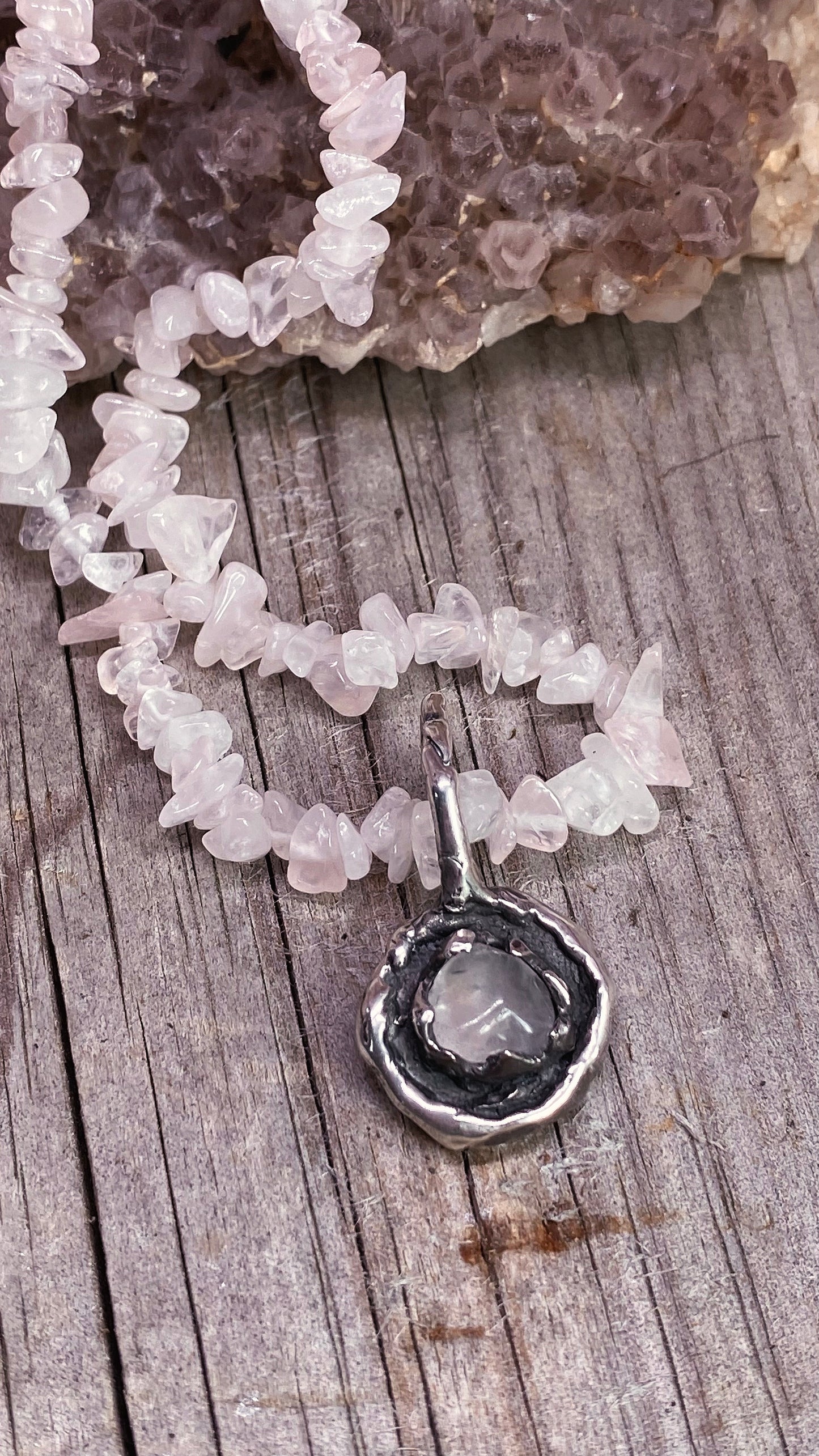 ꩜ volua ꩜ rose medallion