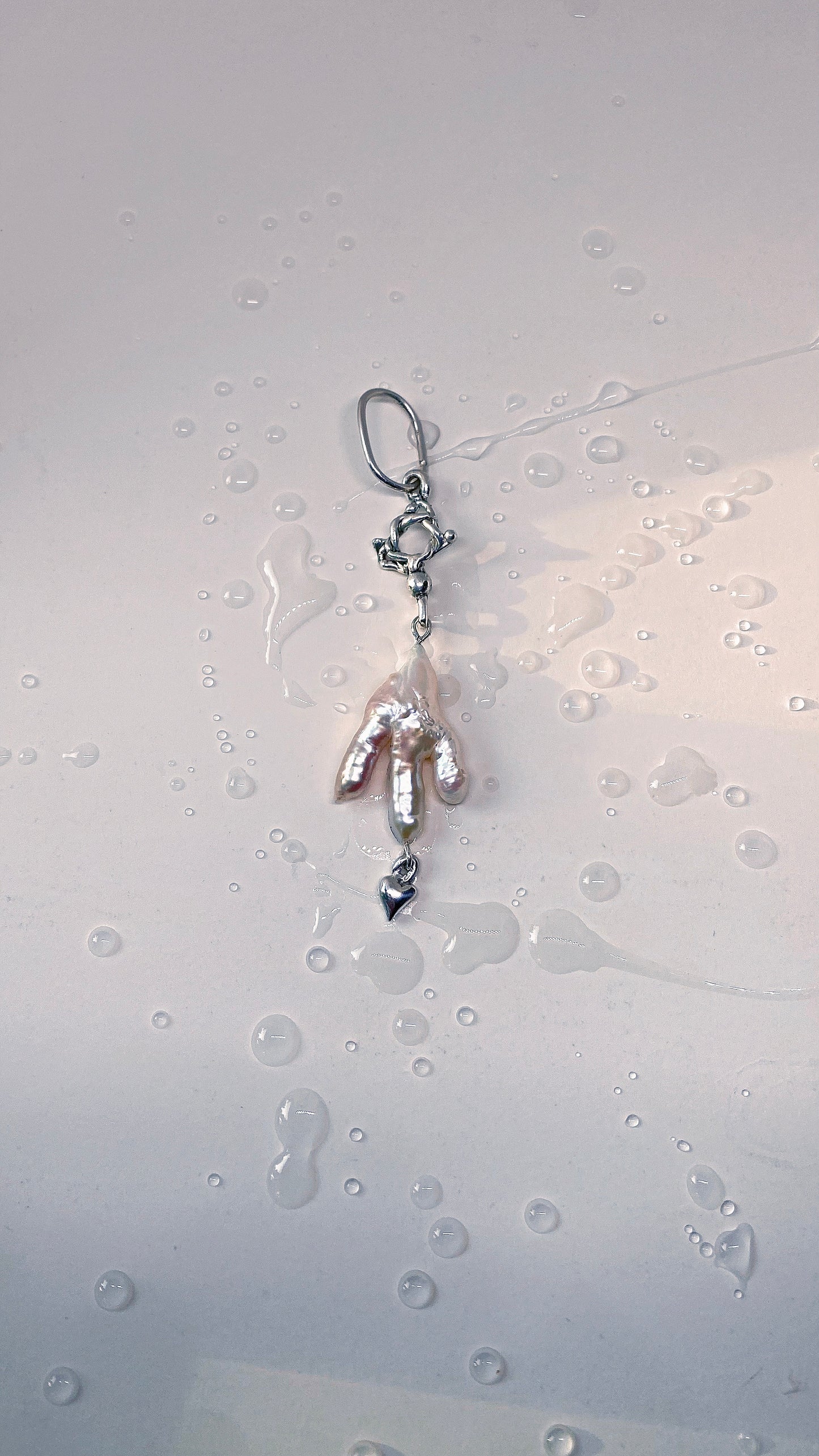 ᠅ sunken city ᠅ keshi prong pearl with circle coil and mini heart