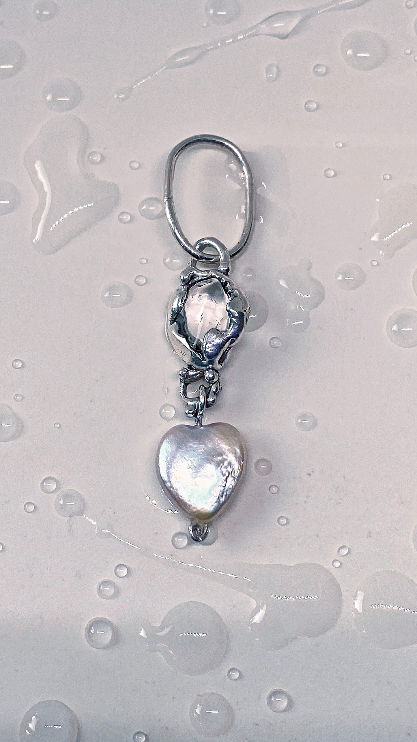 ᠅ sunken city ᠅ clear eye dangle heart pearl pendant