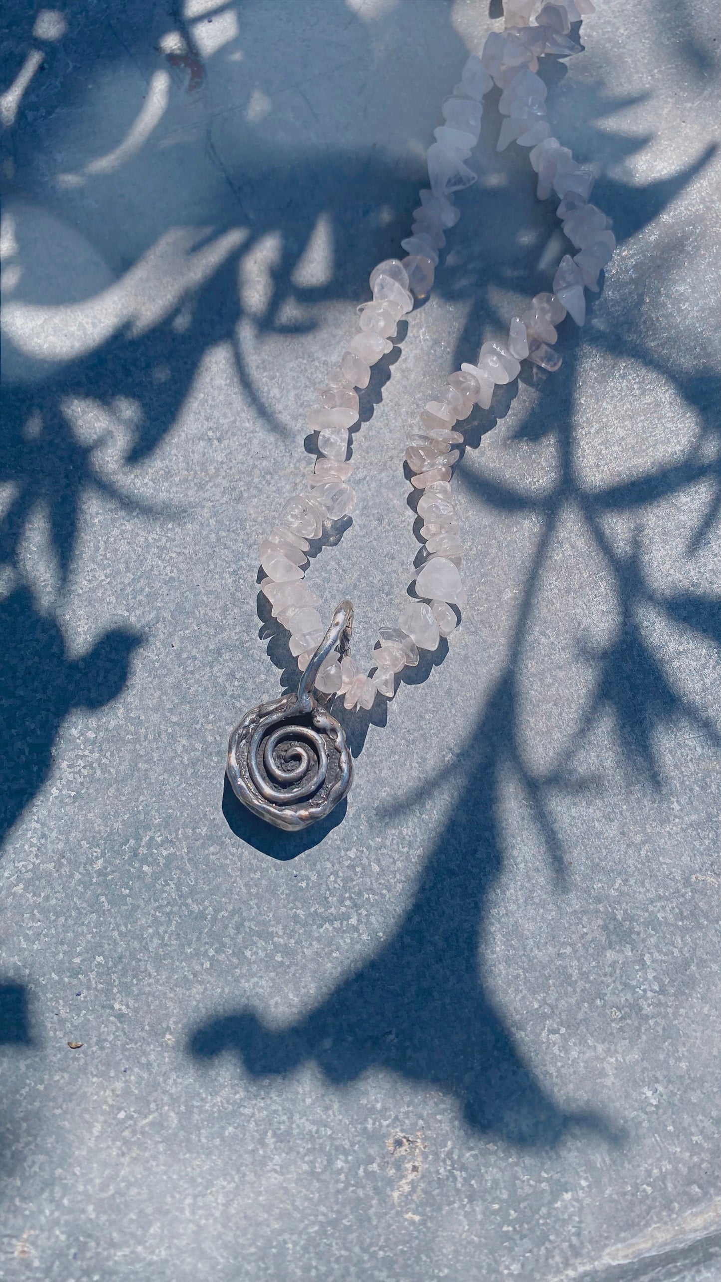 ꩜ volua ꩜ rose medallion