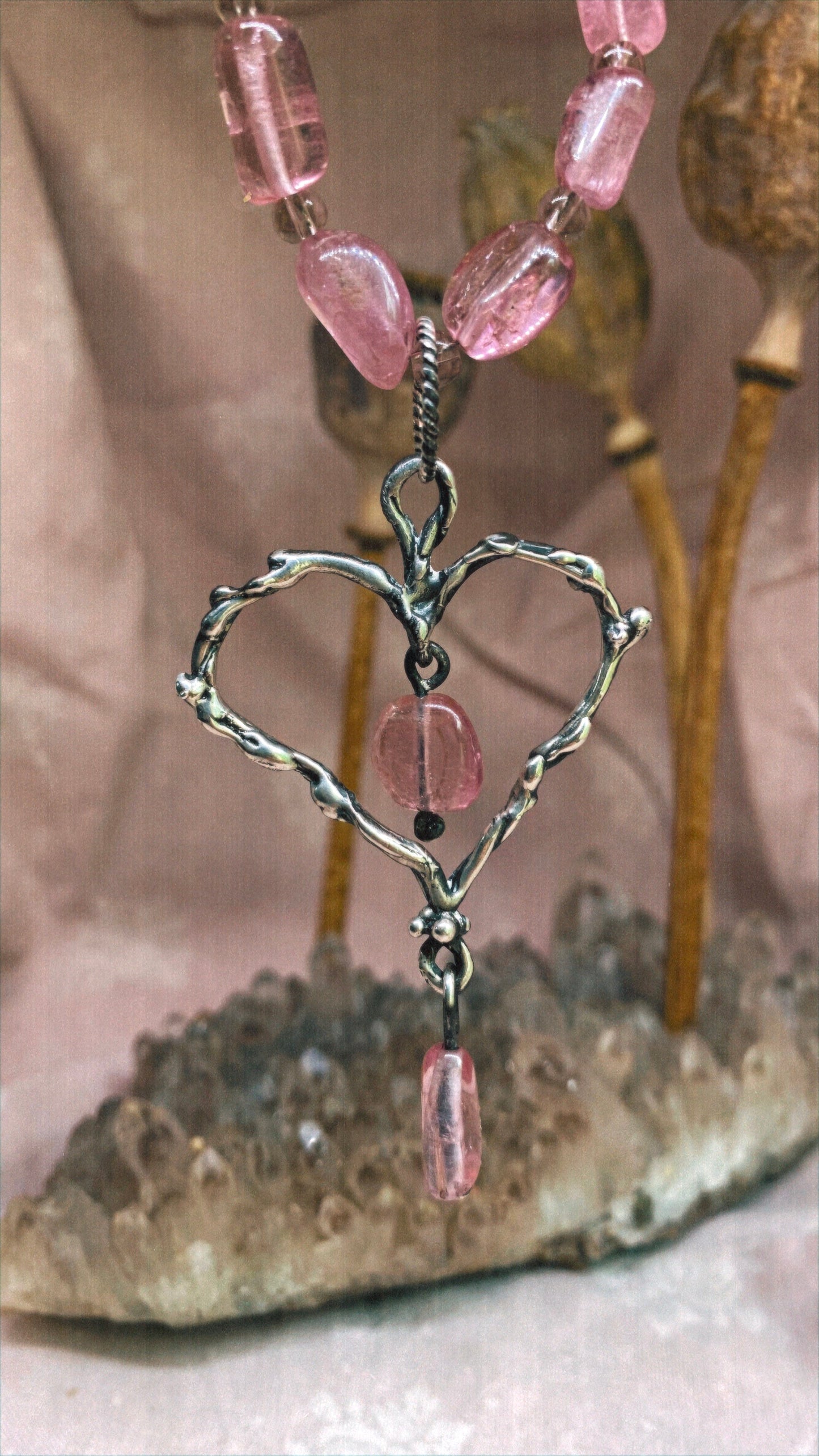 ꩜ volua ꩜ tourmaline heart drops