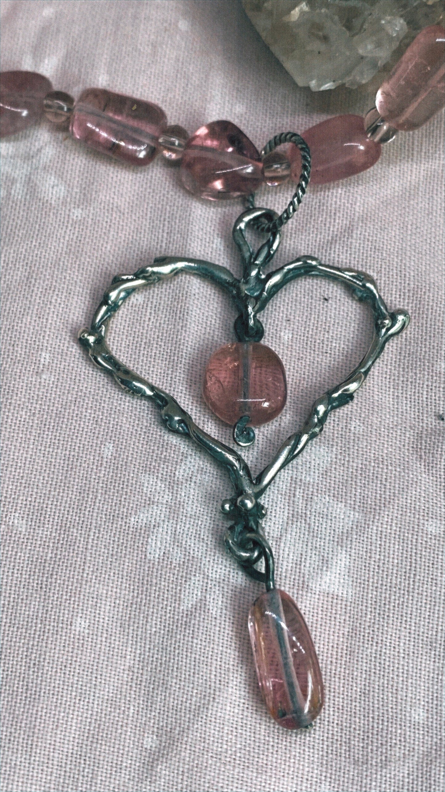 ꩜ volua ꩜ tourmaline heart drops