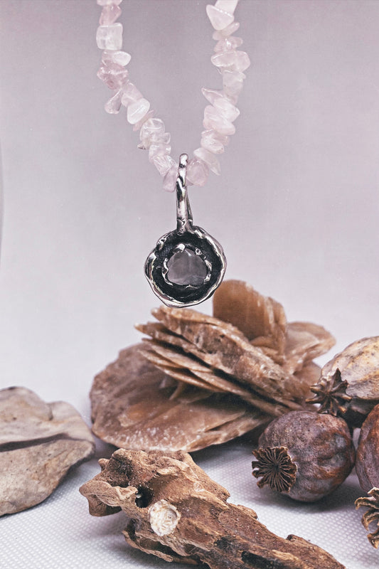 ꩜ volua ꩜ rose medallion