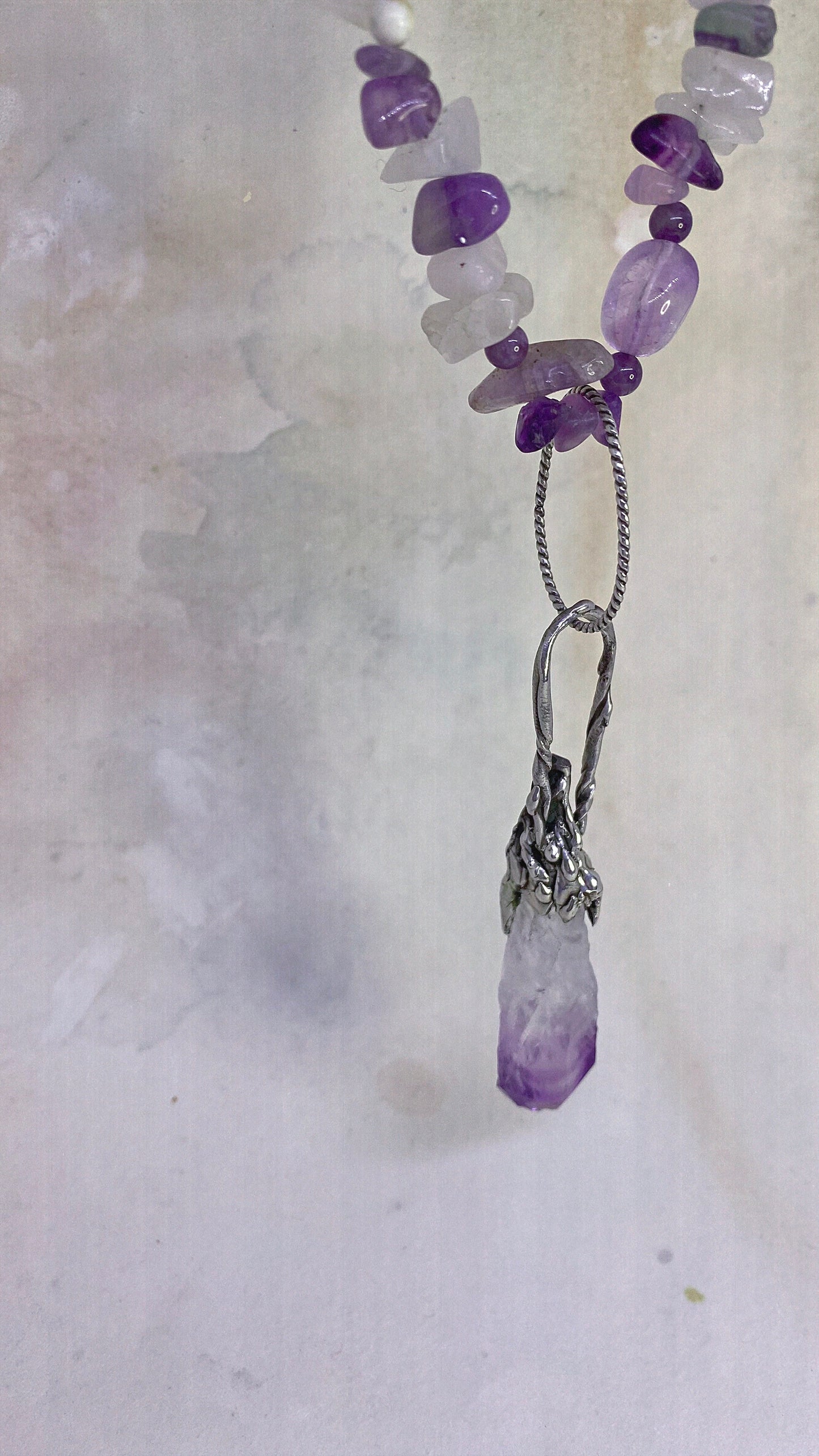 ꩜ volua ꩜ drippy amethyst point cap pendant on chunky gradient mineral strand