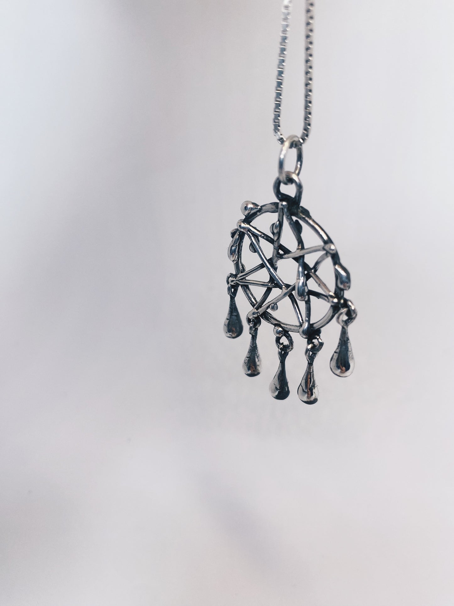 droplet dangle faerie star // diluvia