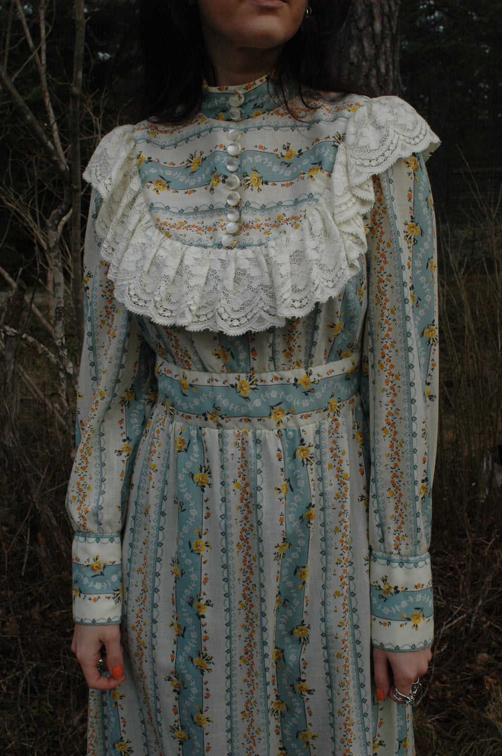 romantic prairie lace dress (S)